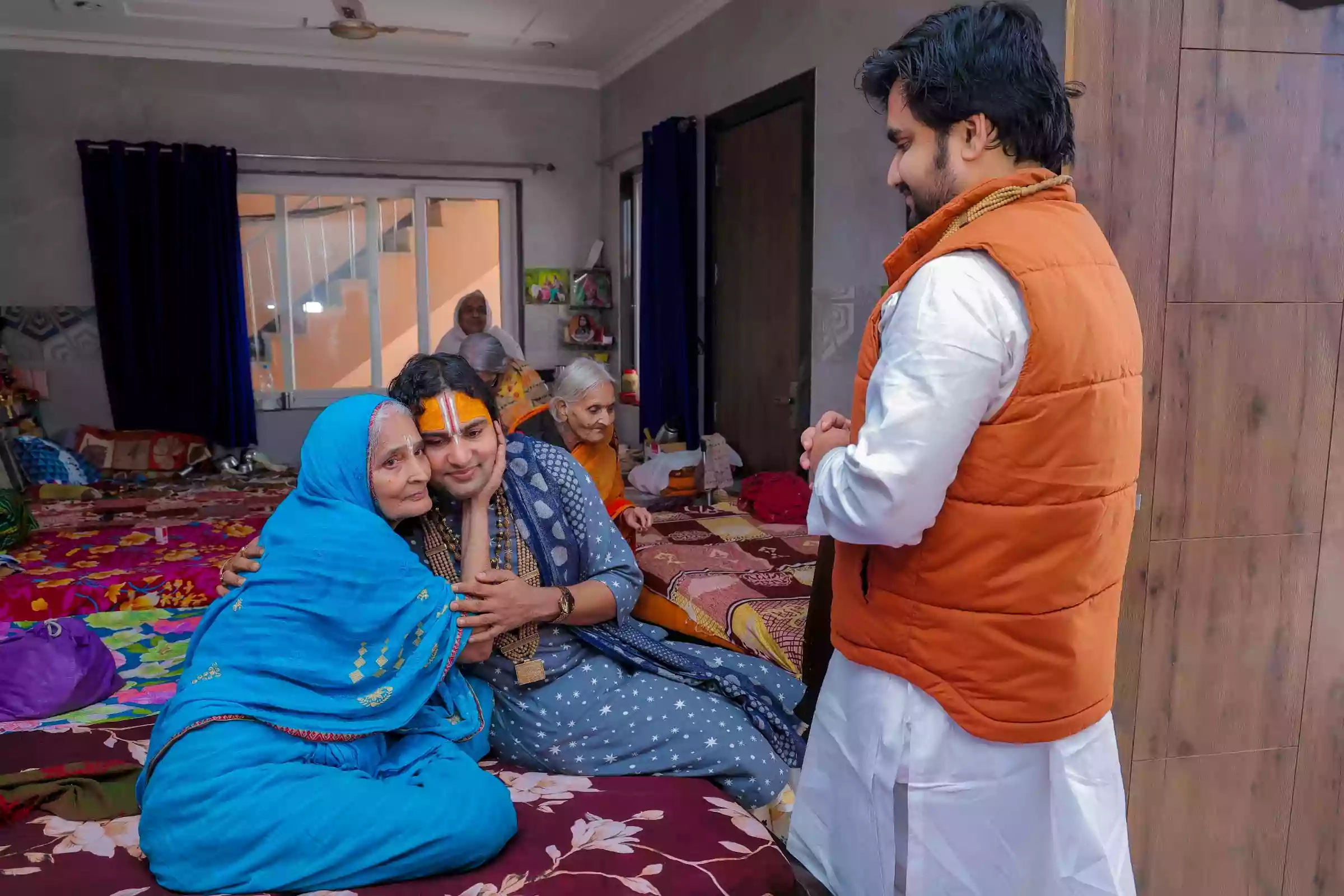 वृद्धाश्रम सेवा - छवि 3